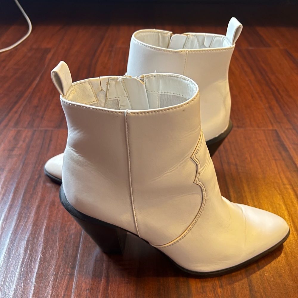 Express white boots